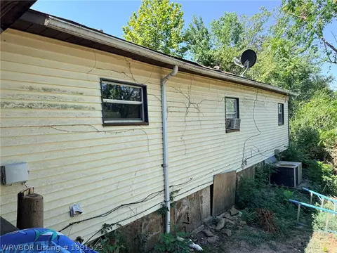 Exterior - 610 W Logan St, Altus, AR 72821 photo 9 of 14