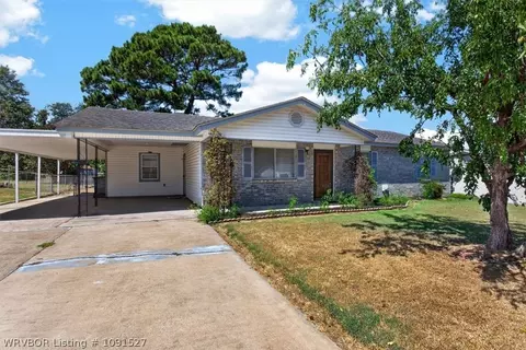 Exterior - 636 Angela Cir, Barling, AR 72923 photo 2 of 3