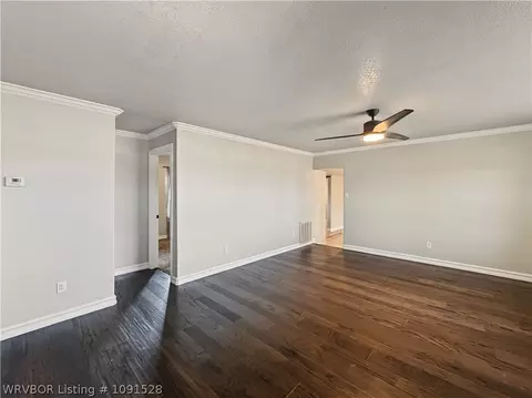 Living - 28 Lighthouse Dr, Alma, AR 72921 photo 3 of 4