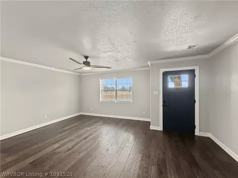 Living - 28 Lighthouse Dr, Alma, AR 72921 photo 1 of 4