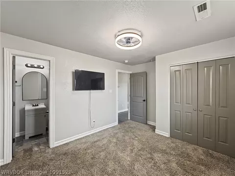 Bedroom - 28 Lighthouse Dr, Alma, AR 72921 photo 3 of 4