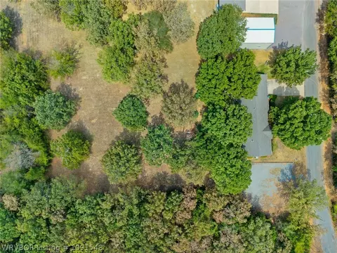 View/Area - 42775 Timber Ridge Rd, Howe, OK 74940 photo 2 of 6