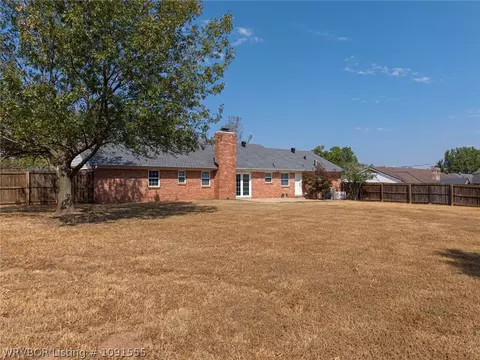 Exterior - 2601 S 66th St, Fort Smith, AR 72903 photo 8 of 9