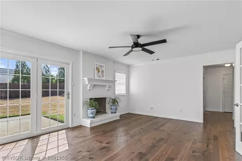 Living - 2601 S 66th St, Fort Smith, AR 72903 photo 5 of 7