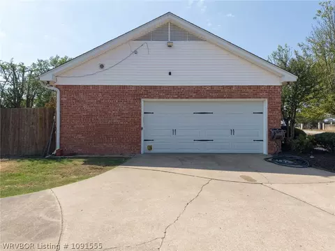 Exterior - 2601 S 66th St, Fort Smith, AR 72903 photo 6 of 9