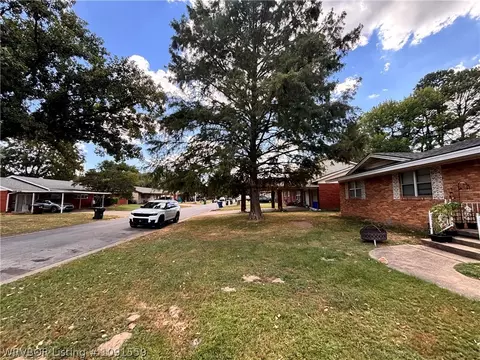 Exterior - 7312 Holly Ave, Fort Smith, AR 72908 photo 8 of 9