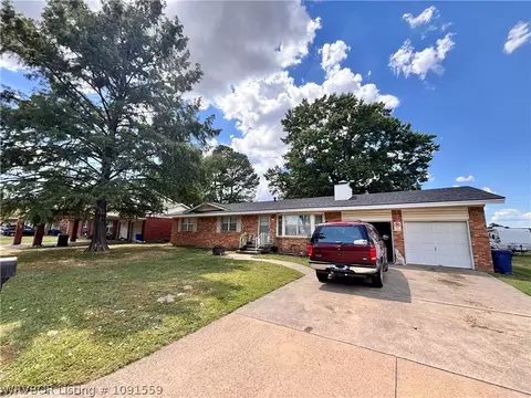 Exterior - 7312 Holly Ave, Fort Smith, AR 72908 photo 3 of 9