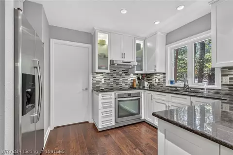 Kitchen - 93 Silver Point Dr, Mount Ida, AR 71957 photo 1 of 7