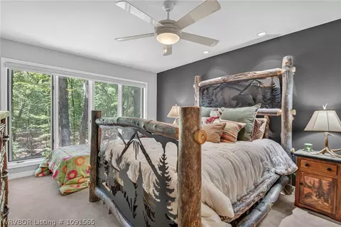 Bedroom - 93 Silver Point Dr, Mount Ida, AR 71957 photo 3 of 4