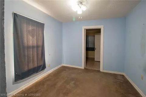 Bedroom - 3307 Oak Grove St, Fort Smith, AR 72904 photo 2 of 2