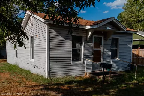 Exterior - 3307 Oak Grove St, Fort Smith, AR 72904 photo 3 of 7