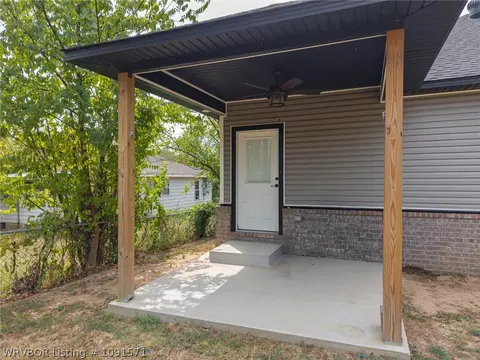 Exterior - 2614 37th St, Fort Smith, AR 72904 photo 8 of 12