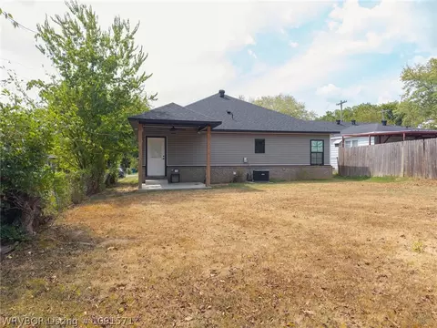 Exterior - 2614 37th St, Fort Smith, AR 72904 photo 11 of 12