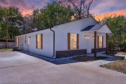 604 N Witte St, Poteau, OK 74953