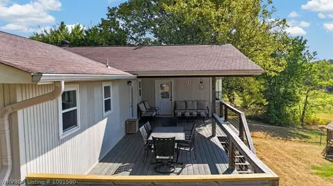 Exterior - 8805 N Lake Ln, Hackett, AR 72937 photo 9 of 12