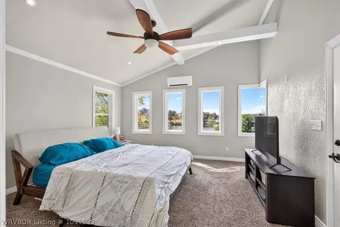 Bedroom - 8805 N Lake Ln, Hackett, AR 72937 photo 1 of 4