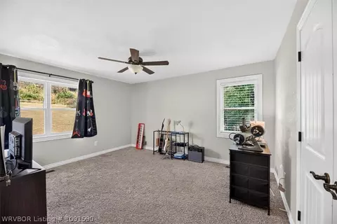 Bedroom - 8805 N Lake Ln, Hackett, AR 72937 photo 4 of 4