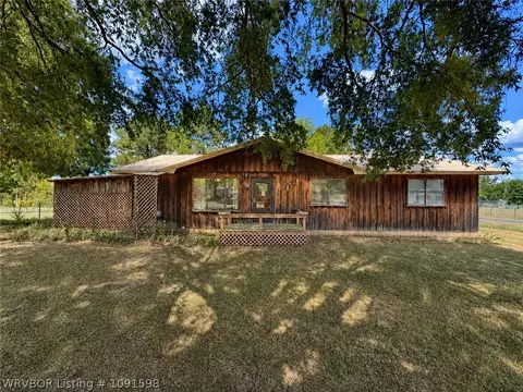 90 W Scott St, Magazine, AR 72943