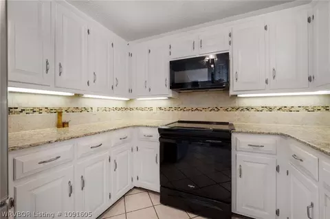 Kitchen - 9116 S 30th St, Fort Smith, AR 72908 photo 2 of 3