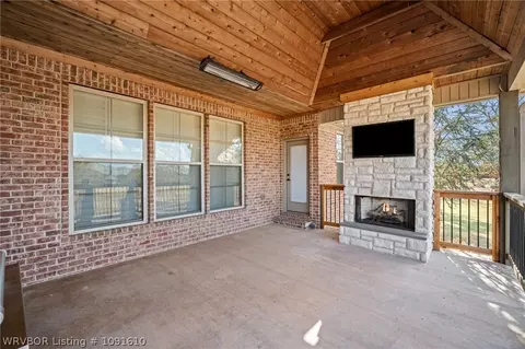 Exterior - 8331 Howard Hill Rd, Fort Smith, AR 72916 photo 8 of 16