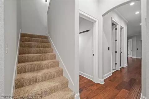 Entry Way - 8331 Howard Hill Rd, Fort Smith, AR 72916 photo 5 of 6