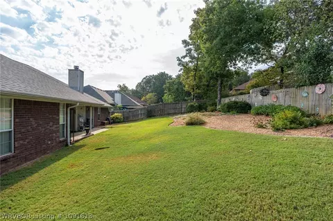 Exterior - 3308 Kinross Dr, Fort Smith, AR 72908 photo 9 of 17