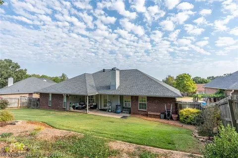 Exterior - 3308 Kinross Dr, Fort Smith, AR 72908 photo 6 of 17