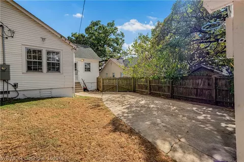Exterior - 2213 S Z St, Fort Smith, AR 72901 photo 7 of 9