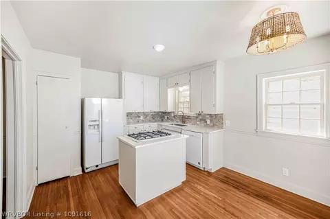 Kitchen - 2213 S Z St, Fort Smith, AR 72901 photo 2 of 3