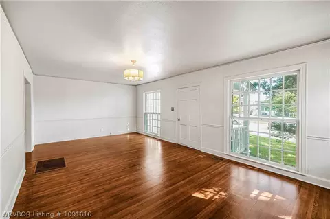 Living - 2213 S Z St, Fort Smith, AR 72901 photo 6 of 7