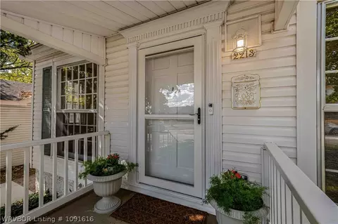 Exterior - 2213 S Z St, Fort Smith, AR 72901 photo 3 of 9