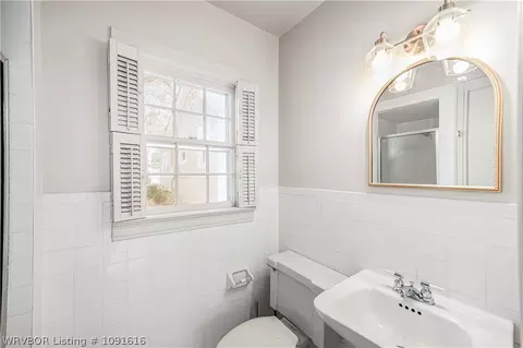Bath - 2213 S Z St, Fort Smith, AR 72901 photo 4 of 5