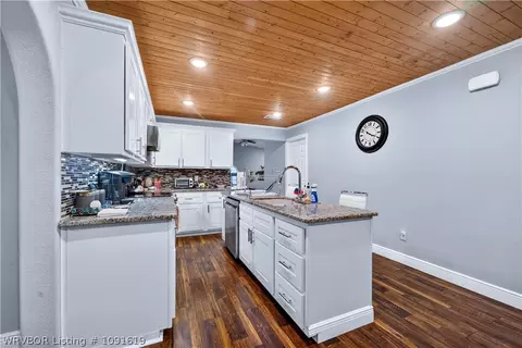 Kitchen - 3900 Park Ave, Fort Smith, AR 72903 photo 1 of 3