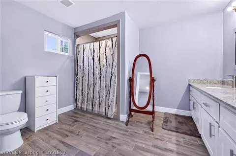 Bath - 3900 Park Ave, Fort Smith, AR 72903 photo 1 of 3