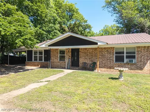 Exterior - 403 E Main St, Paris, AR 72855 photo 10 of 11