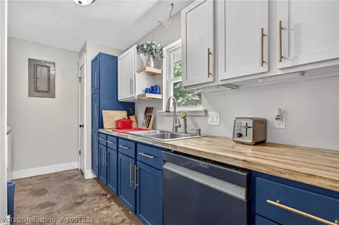 Kitchen - 403 E Main St, Paris, AR 72855 photo 3 of 4