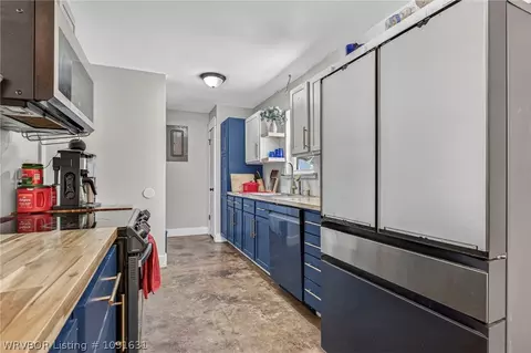 Kitchen - 403 E Main St, Paris, AR 72855 photo 2 of 4