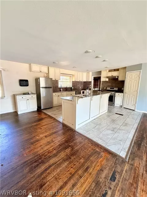 Kitchen - 559 Melrose Ave, Fort Smith, AR 72903 photo 3 of 3