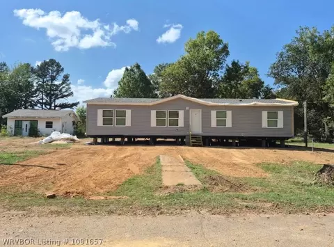 Exterior - 17 N Maple St, Hartford, AR 72938 photo 2 of 17