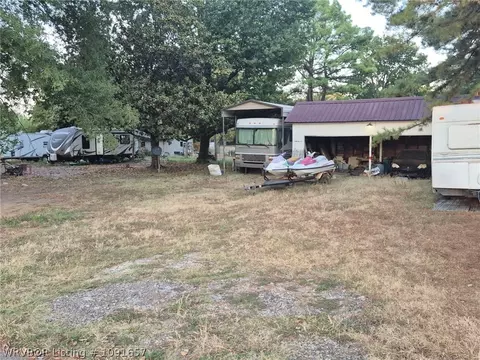 Exterior - 17 N Maple St, Hartford, AR 72938 photo 14 of 17