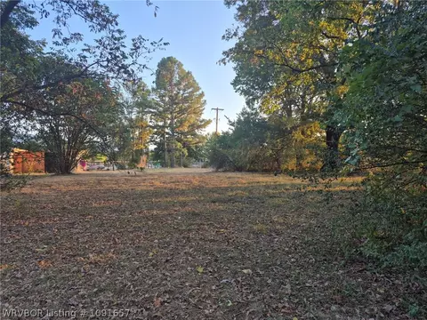Other - 17 N Maple St, Hartford, AR 72938 photo 1 of 10