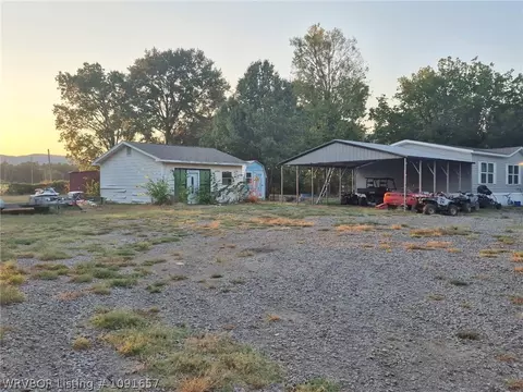 Exterior - 17 N Maple St, Hartford, AR 72938 photo 13 of 17