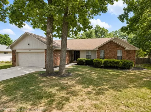 Exterior - 3606 Southview Dr, Fort Smith, AR 72903 photo 2 of 7