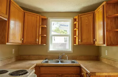 Kitchen - 705 8 St, Barling, AR 72923 photo 1 of 1