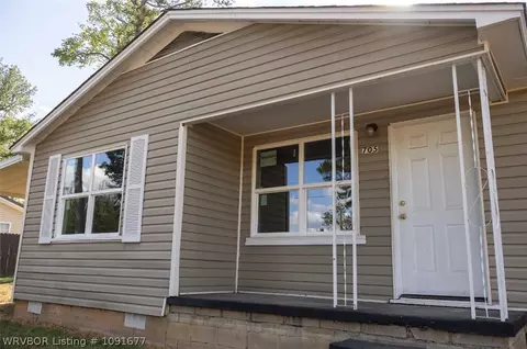 Exterior - 705 8 St, Barling, AR 72923 photo 2 of 4