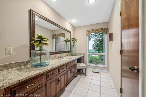 Bath - 8301 Mile Tree Dr, Fort Smith, AR 72903 photo 3 of 9