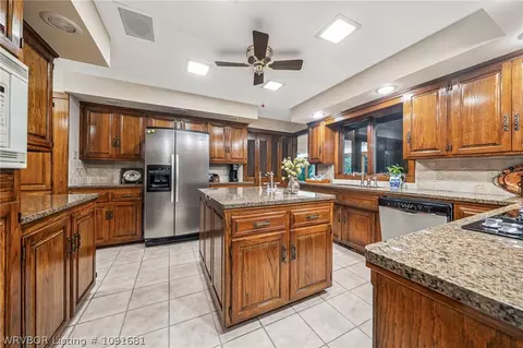 Kitchen - 8301 Mile Tree Dr, Fort Smith, AR 72903 photo 1 of 5