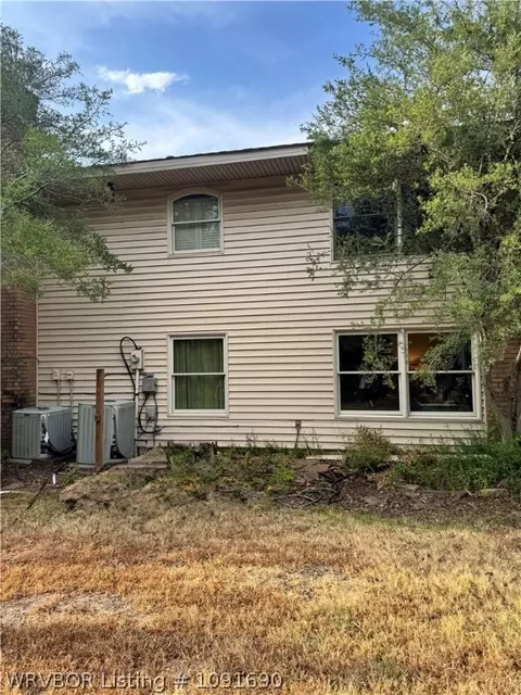 Exterior - 7208 Riviera Dr, Fort Smith, AR 72903 photo 4 of 6