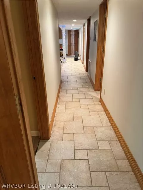 Entry Way - 7208 Riviera Dr, Fort Smith, AR 72903 photo 5 of 5