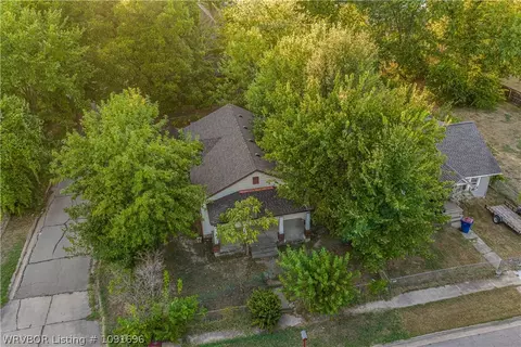 2301 N 29th St, Fort Smith, AR 72904 photo 2